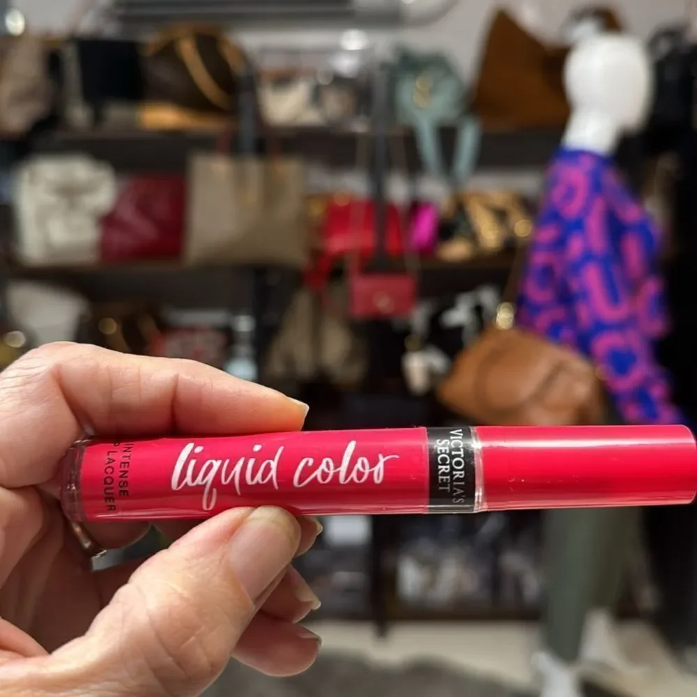 Victoria's Secret Intense Lip Lacquer Liquid Color Naughty
